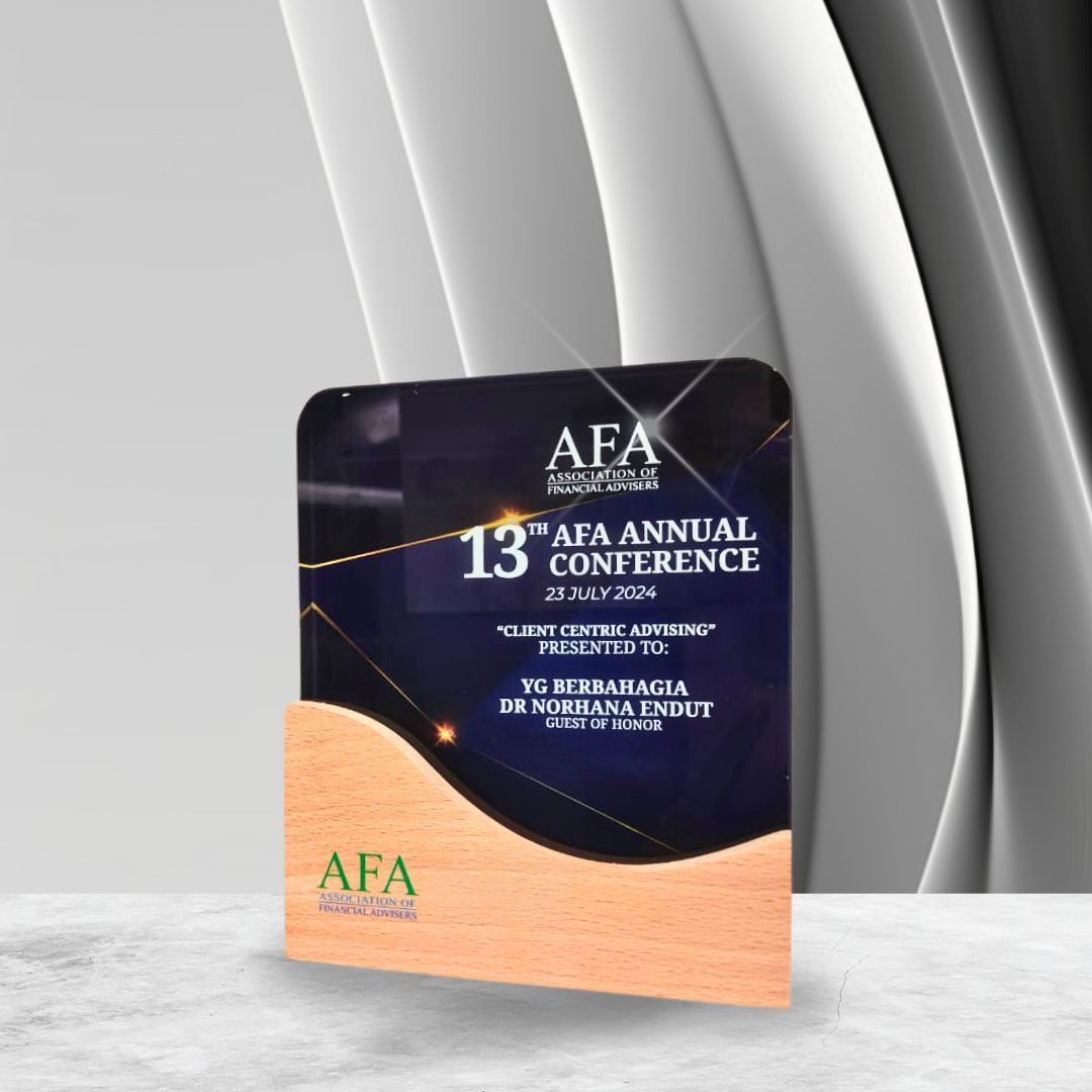 Design AD4 Crystal Trophy