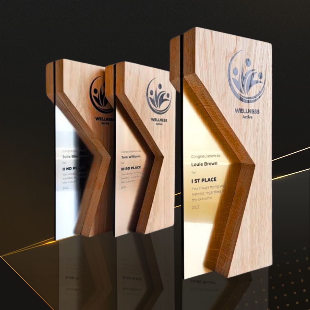 Design AD8 Crystal Trophy