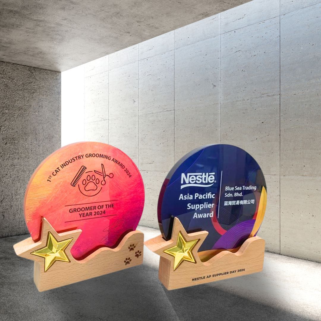 Design V Crystal Trophy