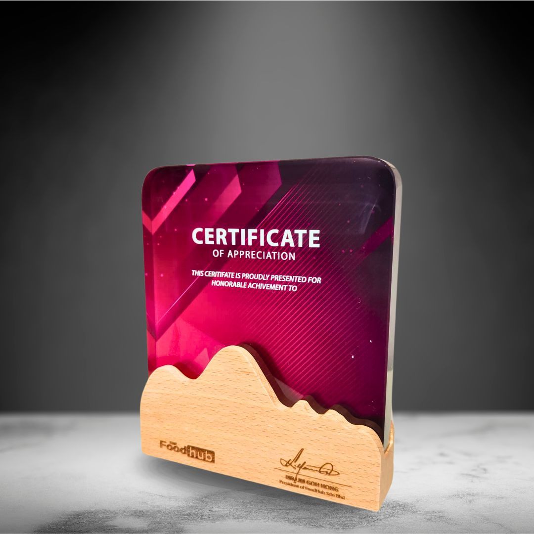 Design W Crystal Trophy