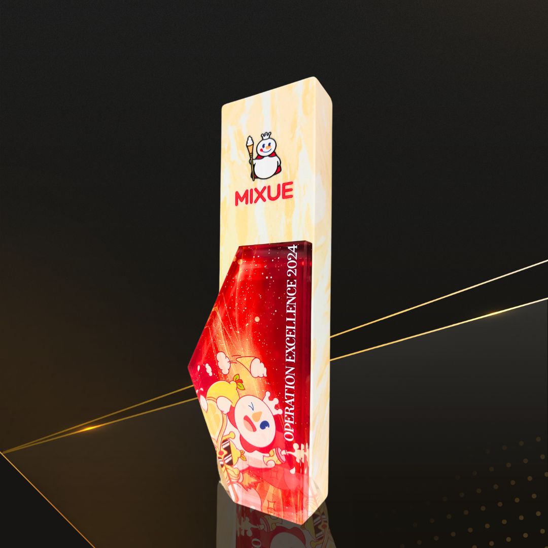 Design AD1 Crystal Trophy