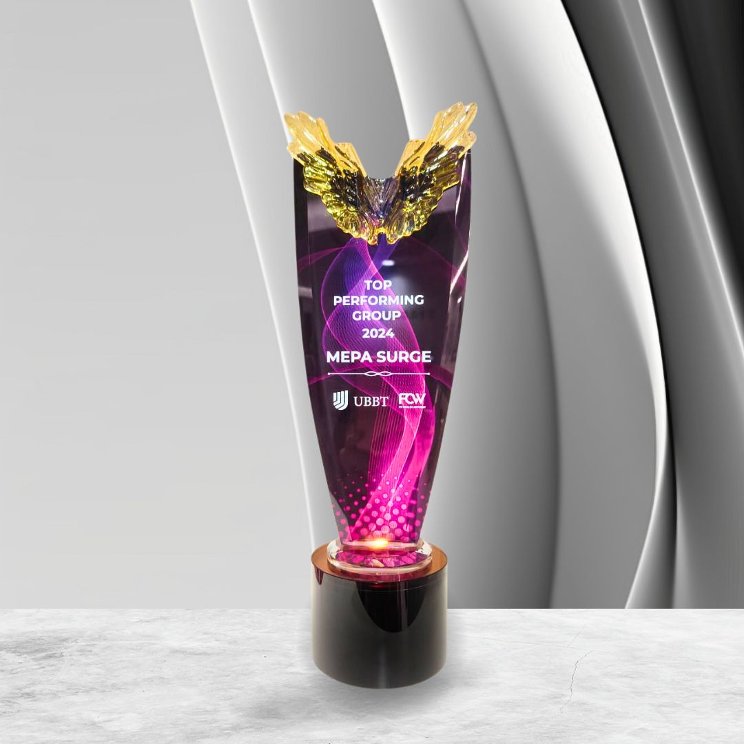 Design AD3 Crystal Trophy