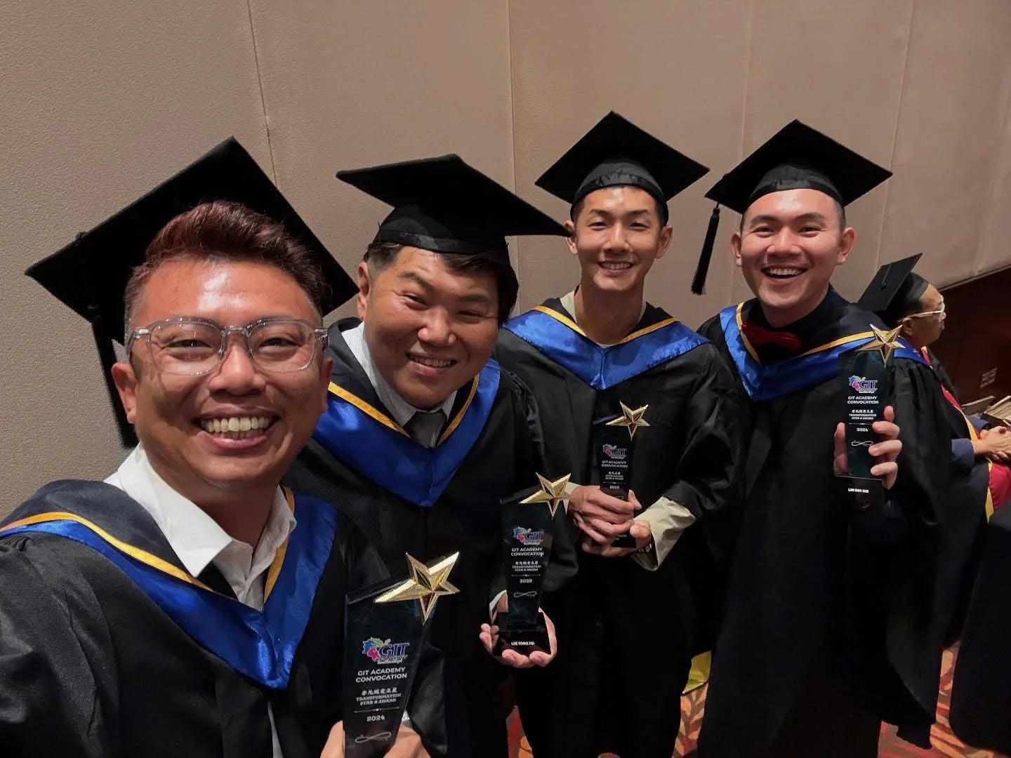 Custom Graduation Trophy Malaysia for Convocation & Student Awards