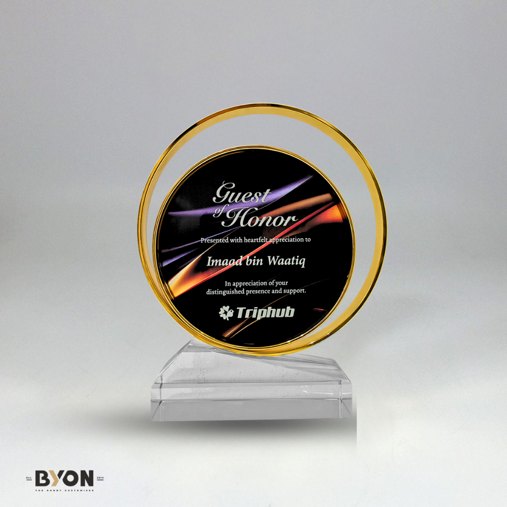 Design AD39 Crystal Trophy