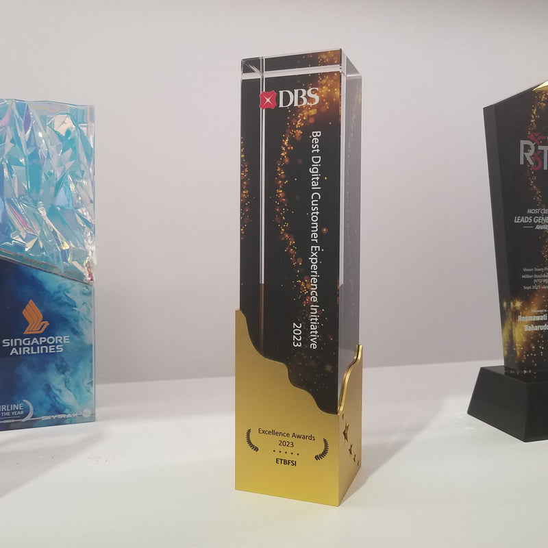 Design J Crystal Trophy