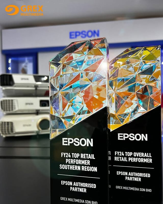 Design AD29 Crystal Trophy