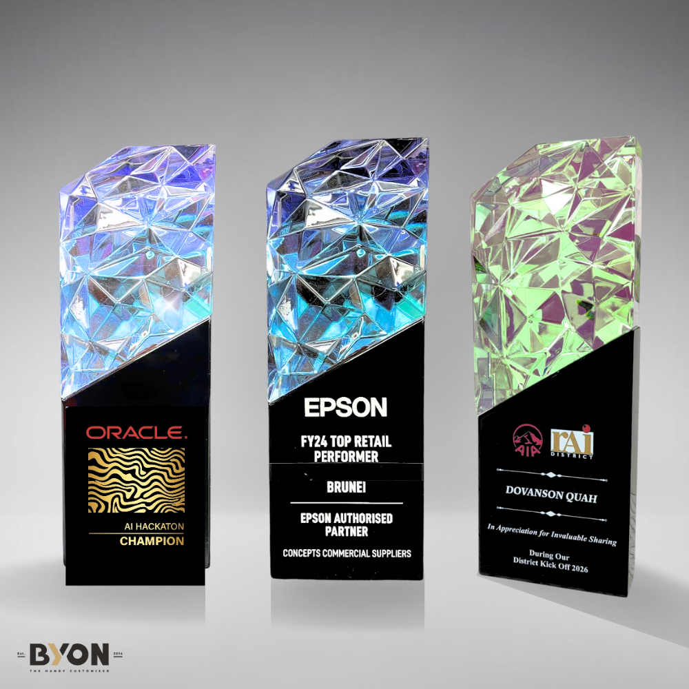 Design AD29 Crystal Trophy