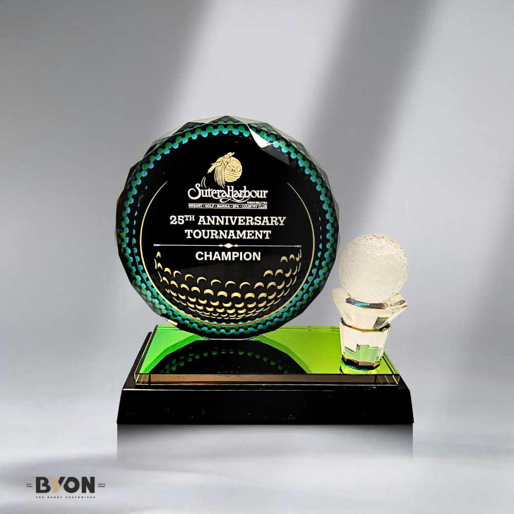 Design AD31 Crystal Trophy