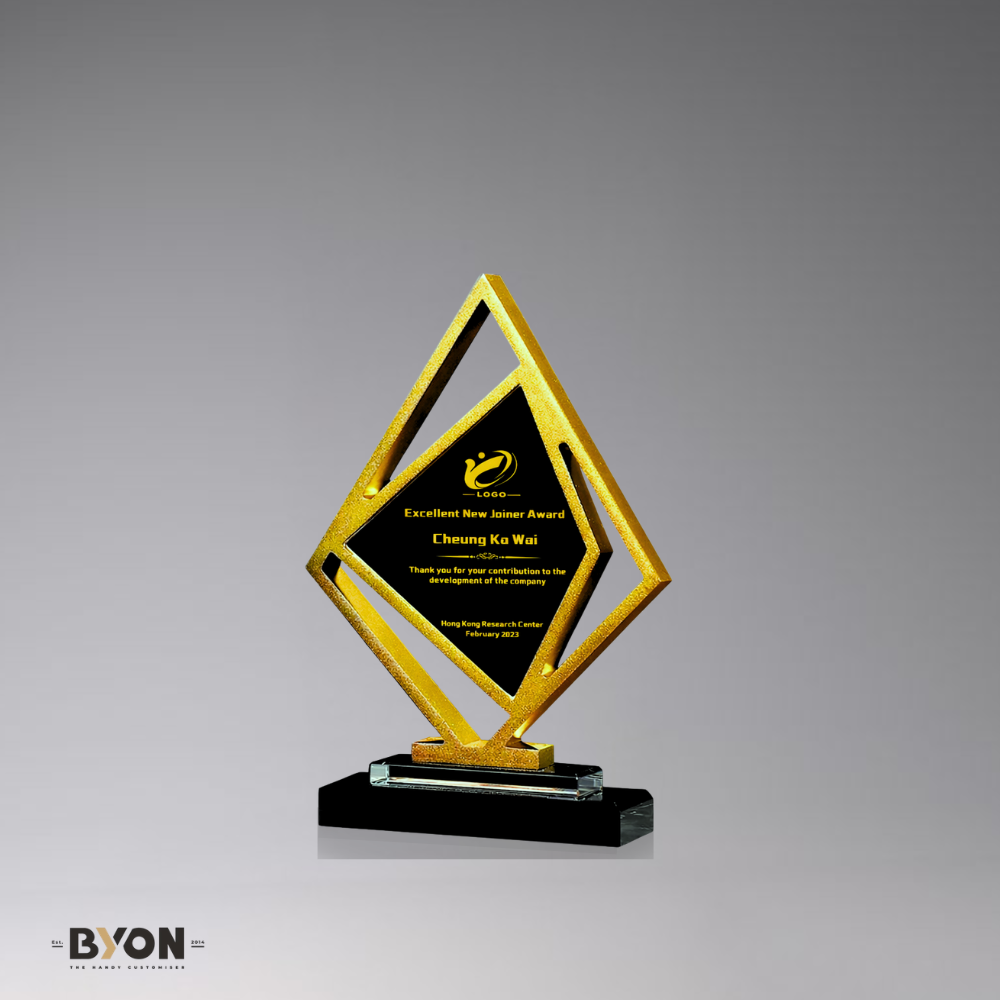 Design AD35 Crystal Trophy