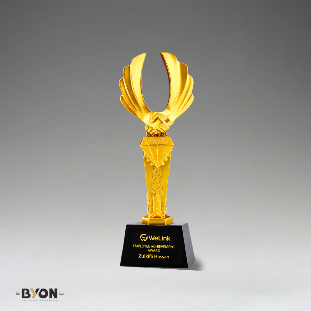 Design VSR-3 Crystal Trophy