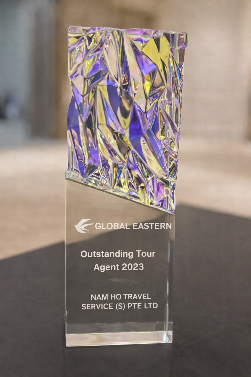 Design H Crystal Trophy