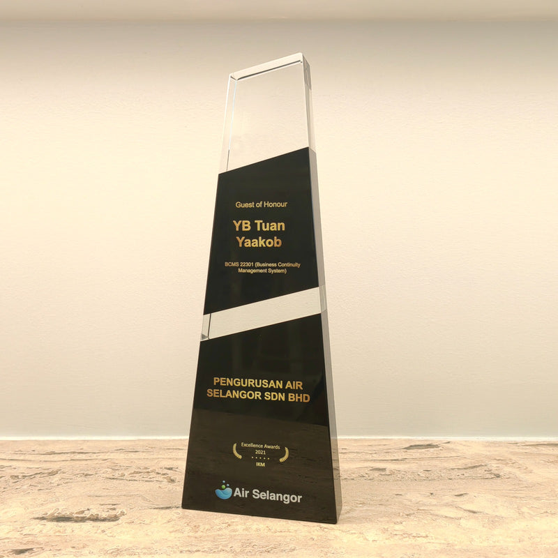 Design E Crystal Trophy