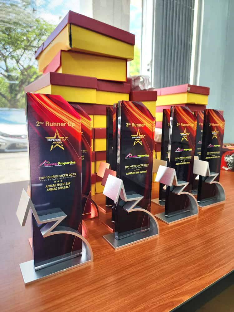 Design K Crystal Trophy