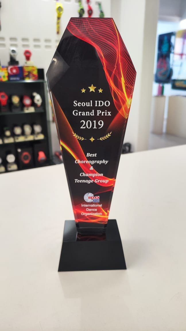 Design F Crystal Trophy