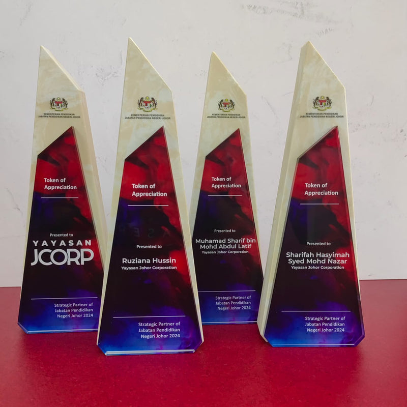 Design i Crystal Trophy