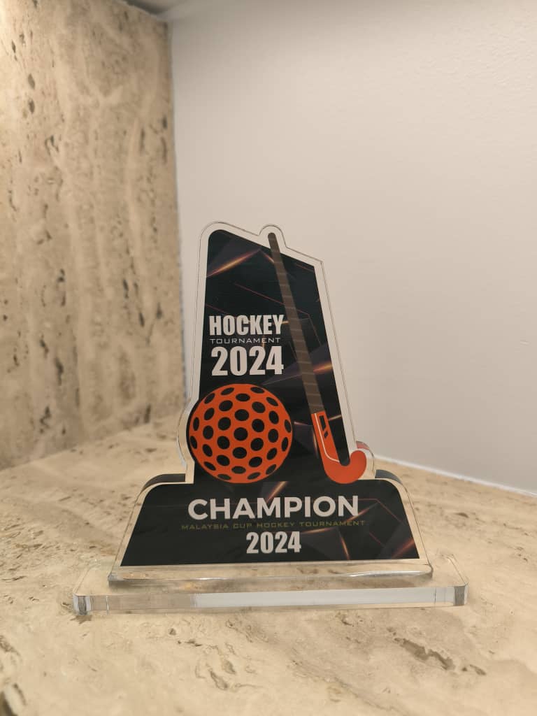 Byon Studio Trophy