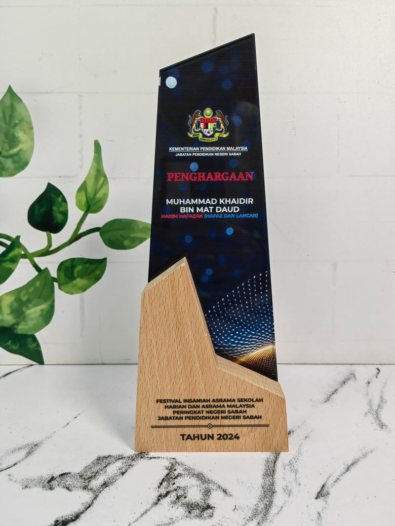 Design G Crystal Trophy