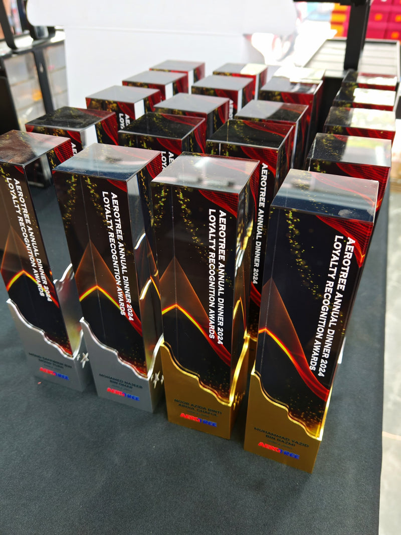 Design J Crystal Trophy