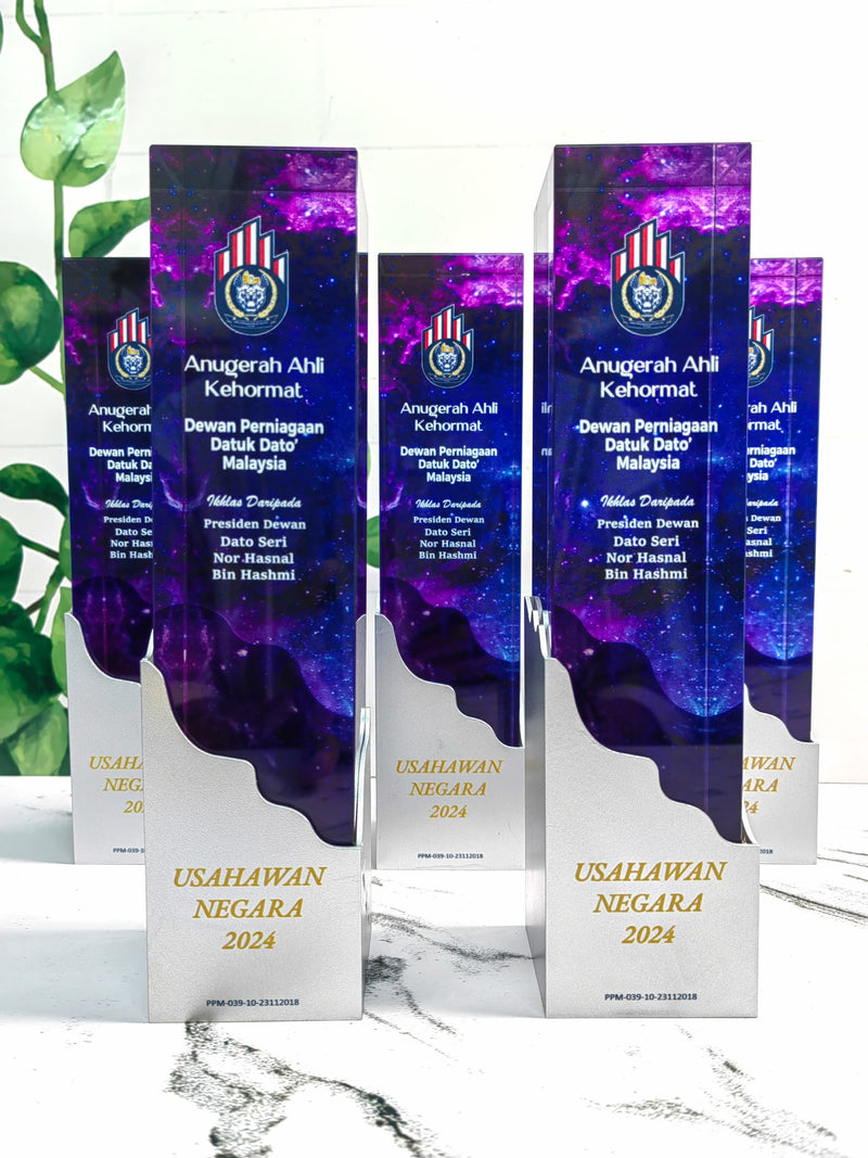 Design J Crystal Trophy