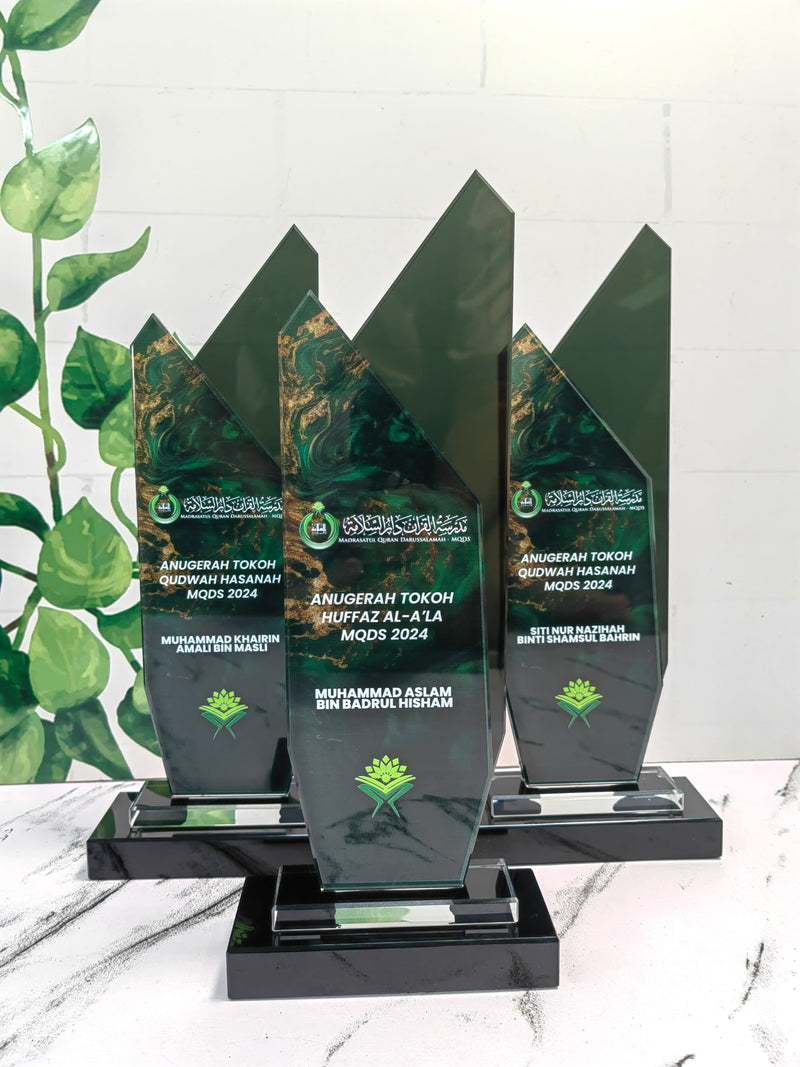 Design A Crystal Trophy