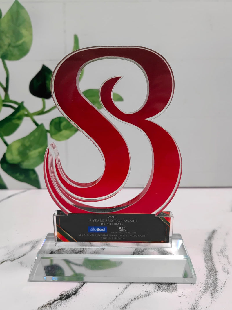 Byon Studio Trophy