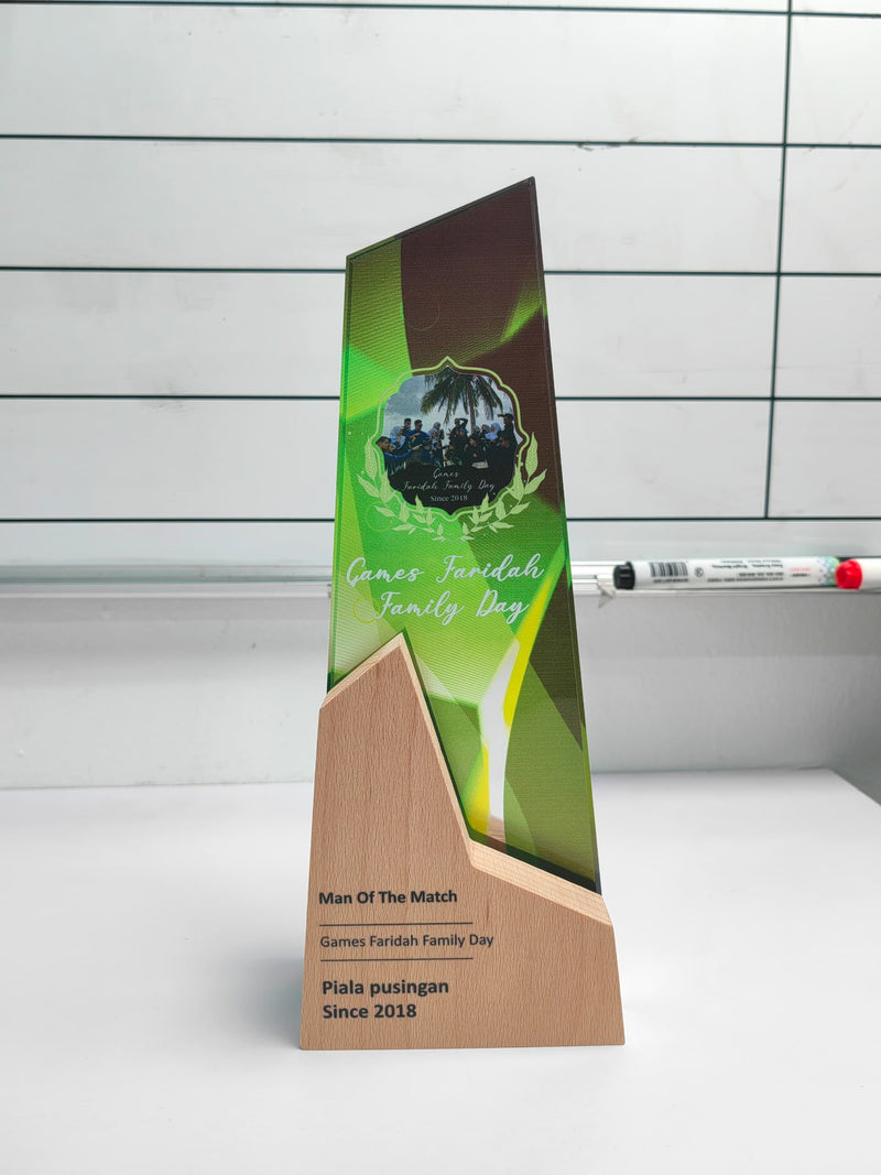 Design G Crystal Trophy