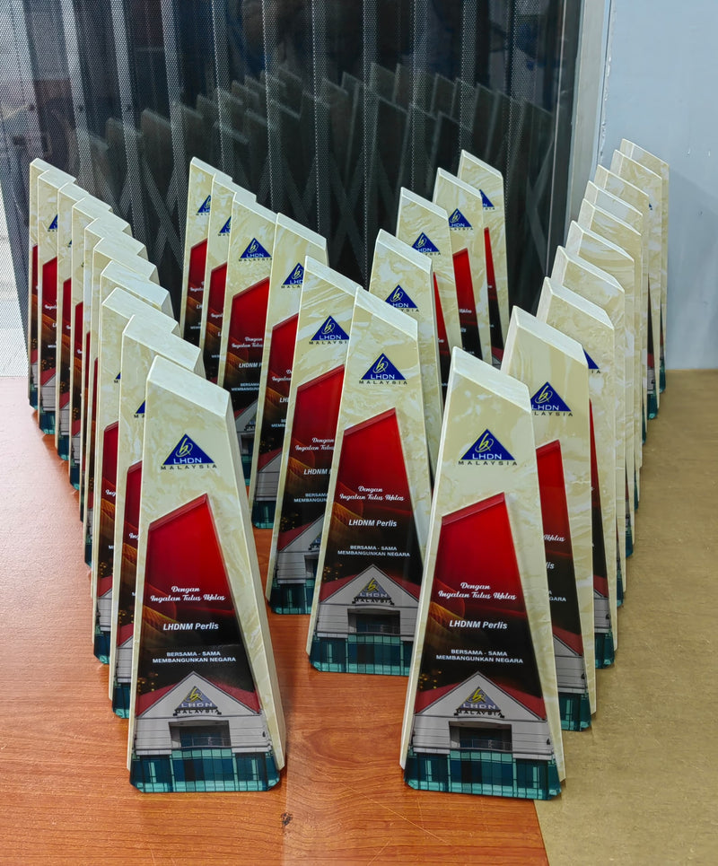 Design i Crystal Trophy