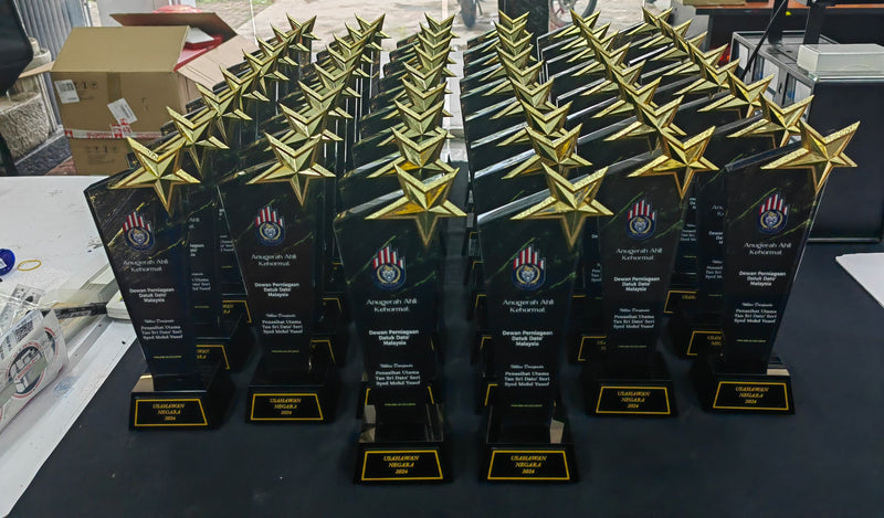 Design B Crystal Trophy