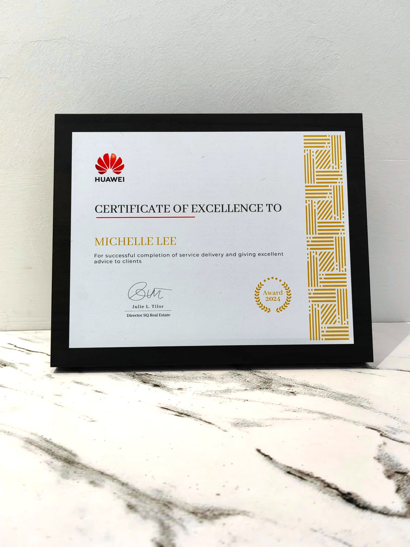 DESIGN PL8002 Plaque Award