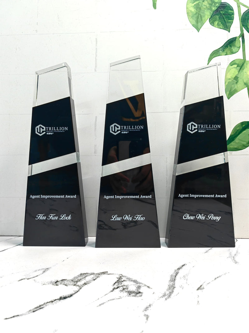 Design E Crystal Trophy