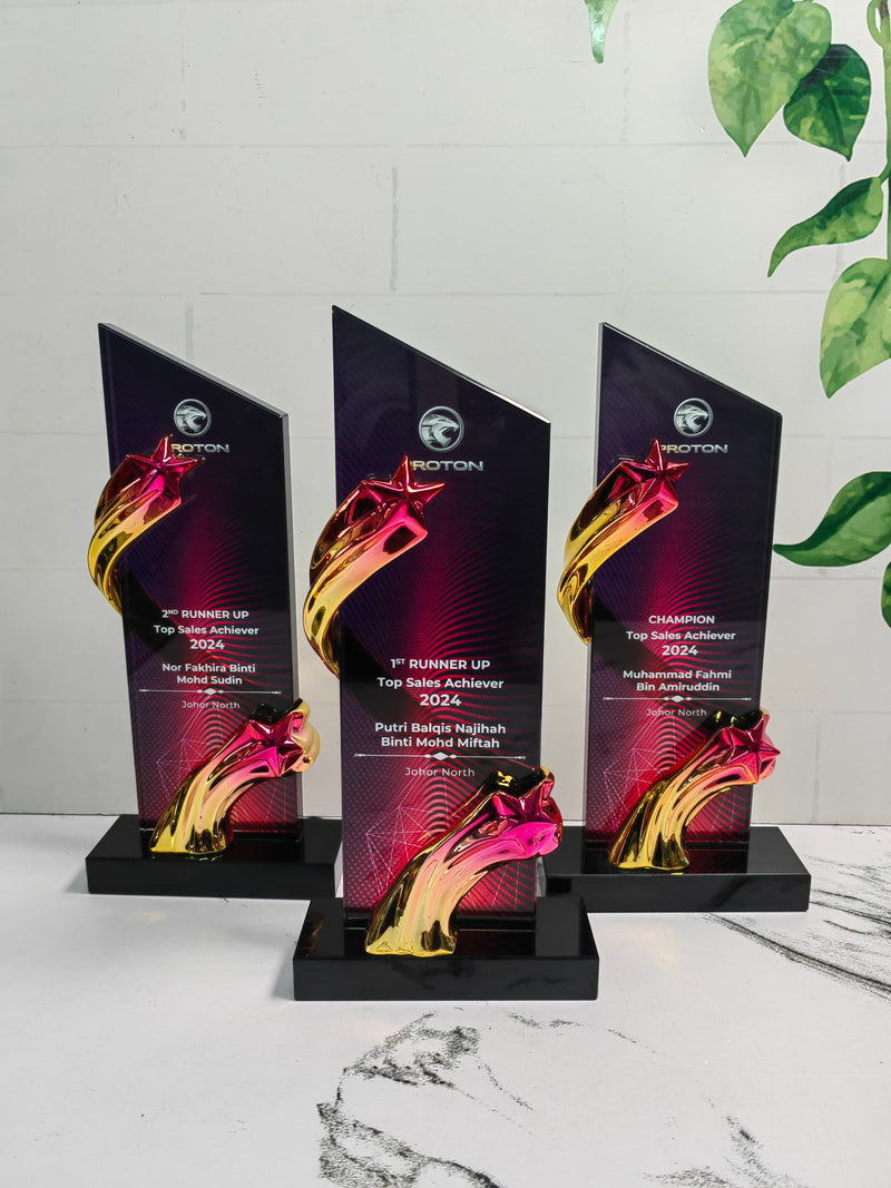 Design Z Crystal Trophy