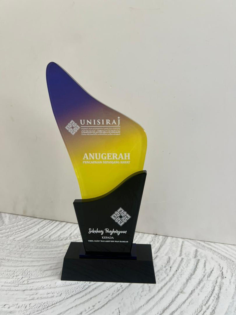 Design M Crystal Trophy