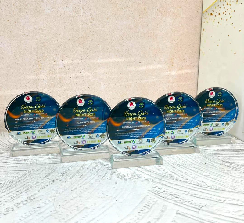 Design AD32 Crystal Trophy