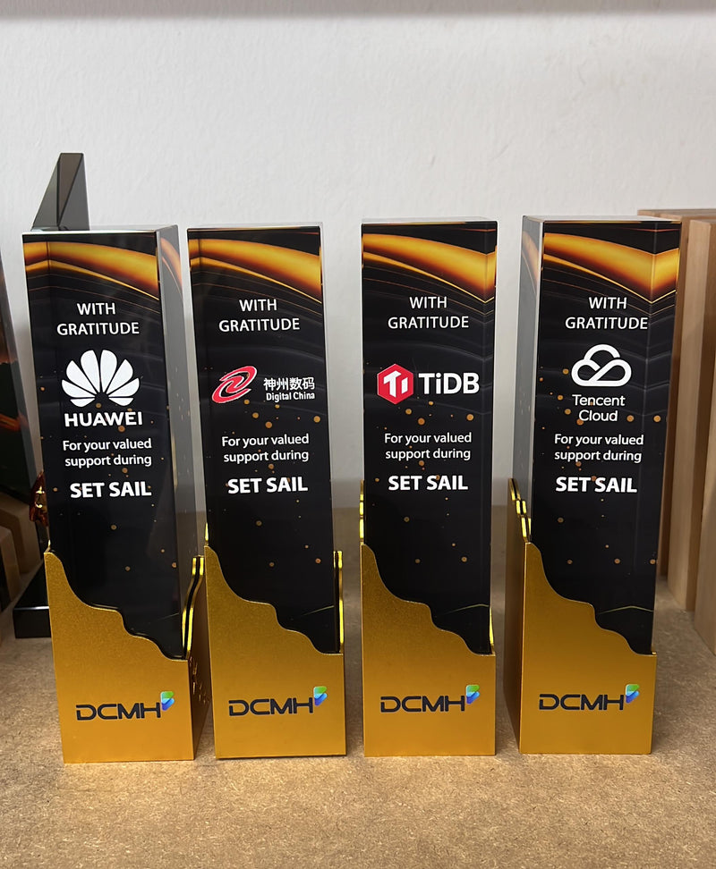 Design J Crystal Trophy