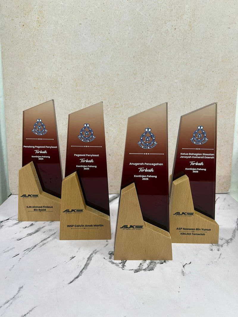 Design G Crystal Trophy