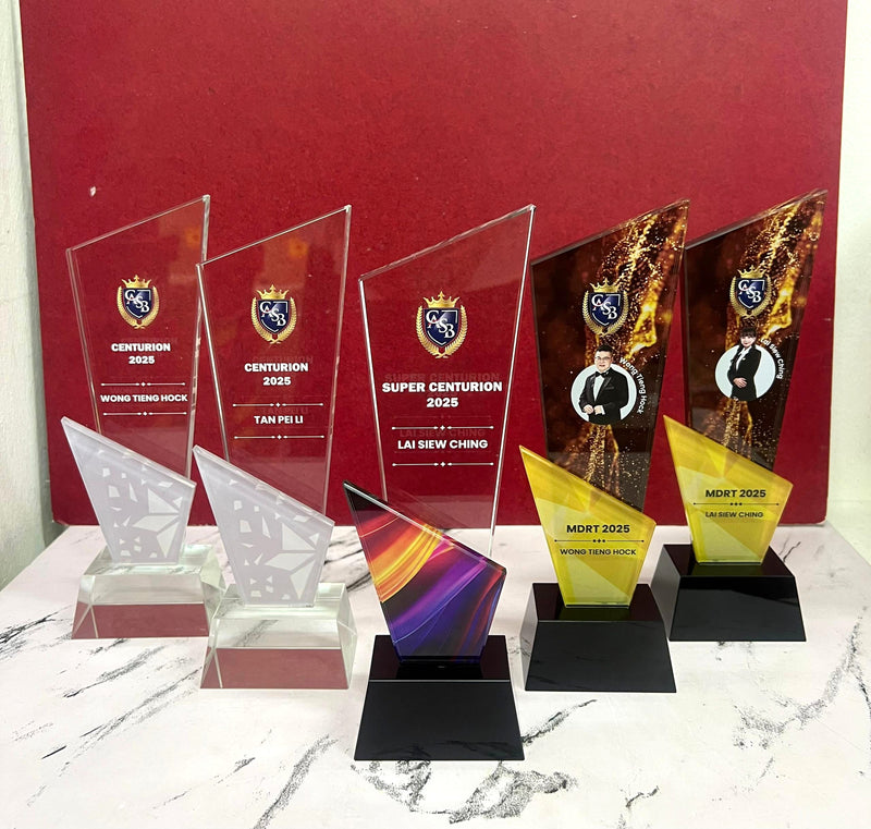 Design AD21 Crystal Trophy