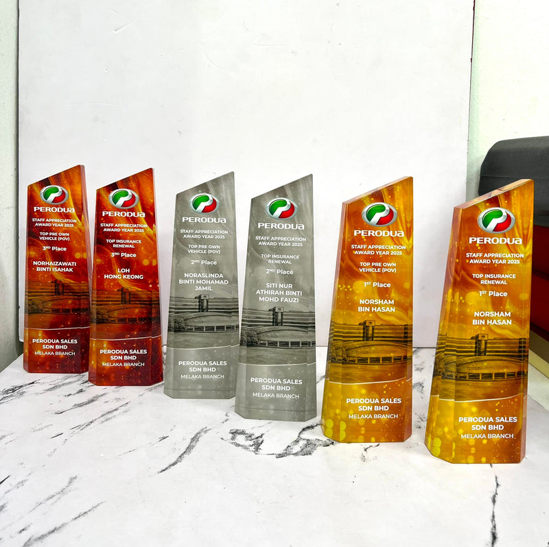 Design AD9 Crystal Trophy