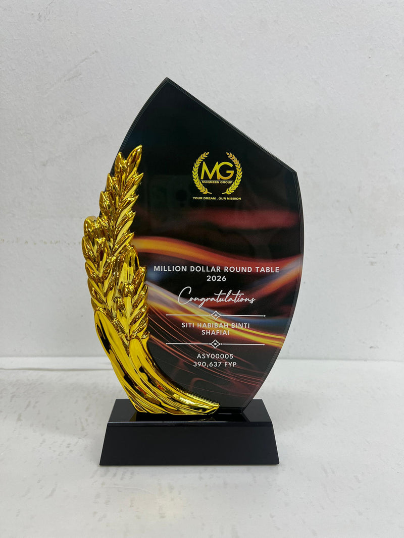 Design Q Crystal Trophy