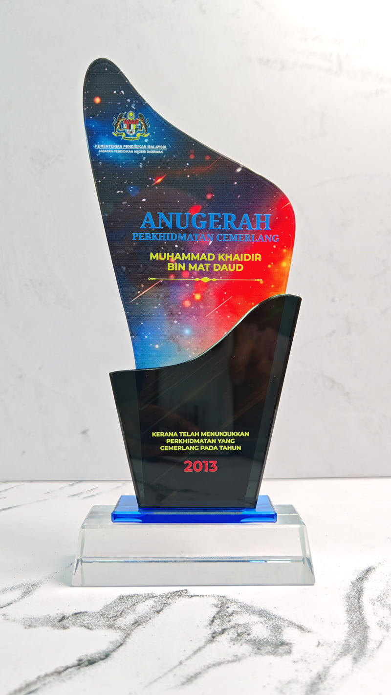 Design M Crystal Trophy