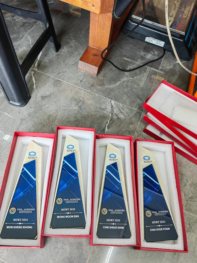 Design i Crystal Trophy