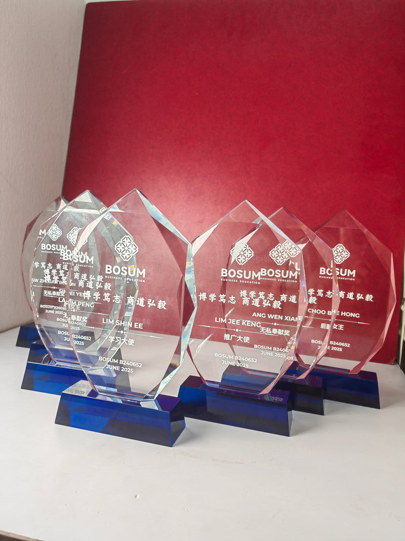 Design S Crystal Trophy