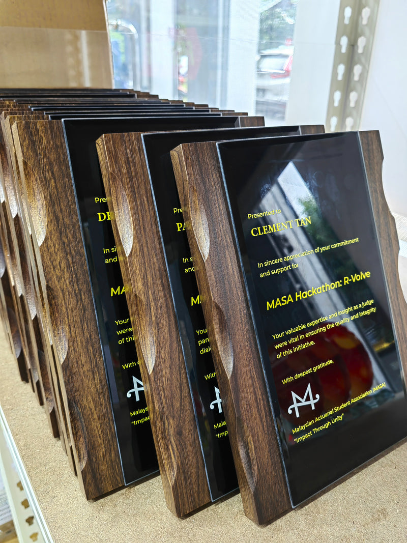 DESIGN PL8001 Plaque Award