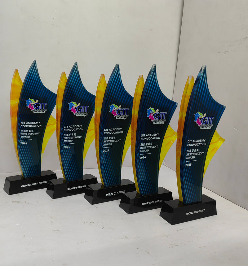 Design P Crystal Trophy