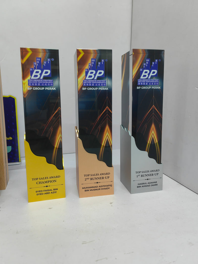 Design J Crystal Trophy