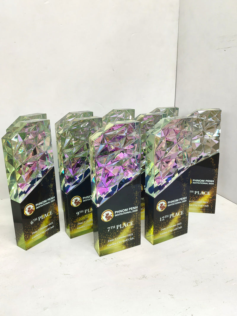 Design AD30 Crystal Trophy