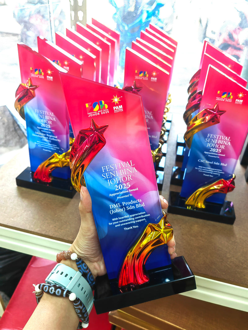 Design Z Crystal Trophy