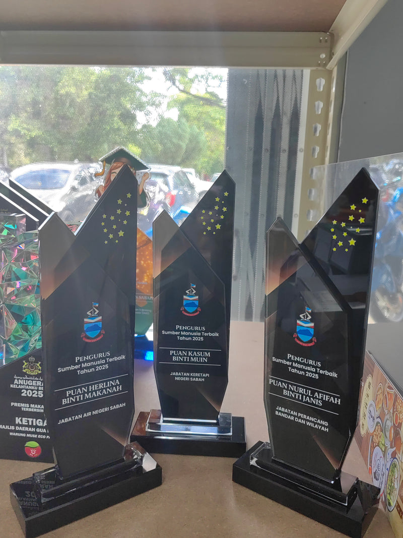 Design A Crystal Trophy