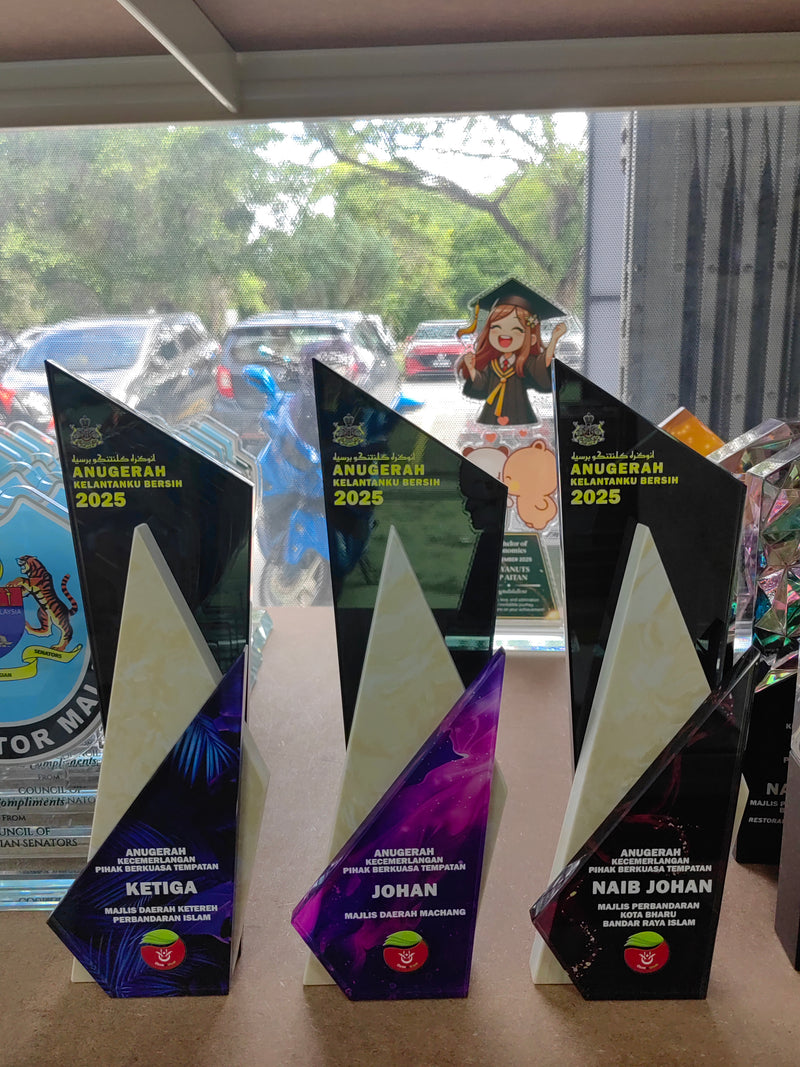 Design Y Crystal Trophy