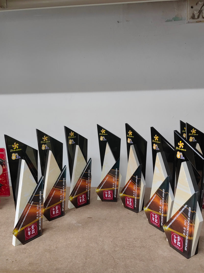 Design Y Crystal Trophy