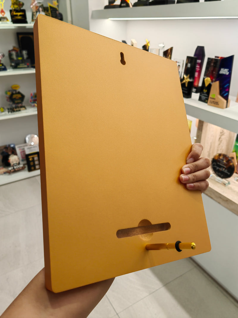 DESIGN PL8004 Plaque Award